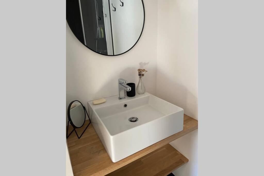 Le Clos Du Mesnil, Logement Totalement Independant Le Tourne Dış mekan fotoğraf
